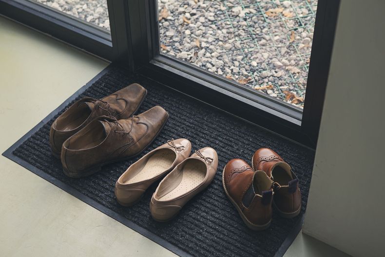 Zapatos: ¿Cómo y dónde guardarlos según el Feng Shui?